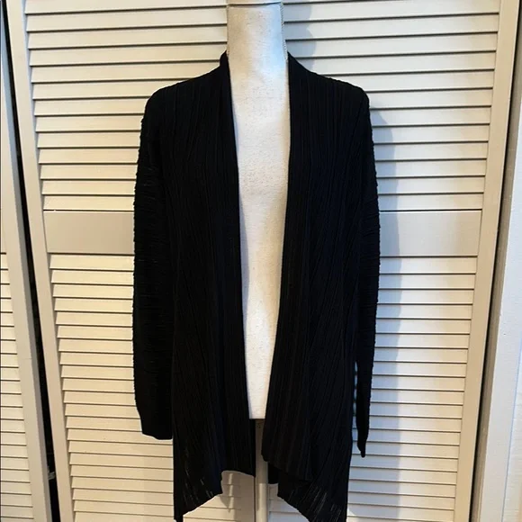 Amazing St. John Open Front Long Cardigan Size S